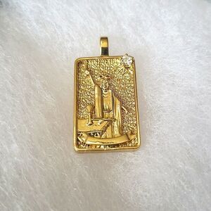 *The Magician Tarot card pendant